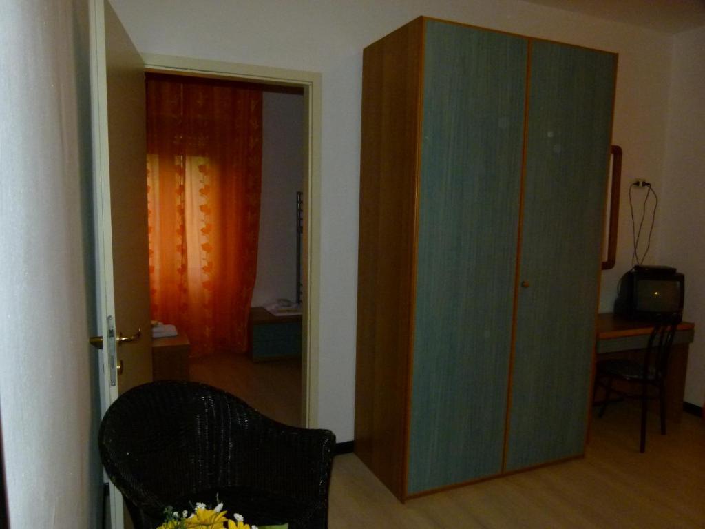 Hotel Olivi Сало Экстерьер фото